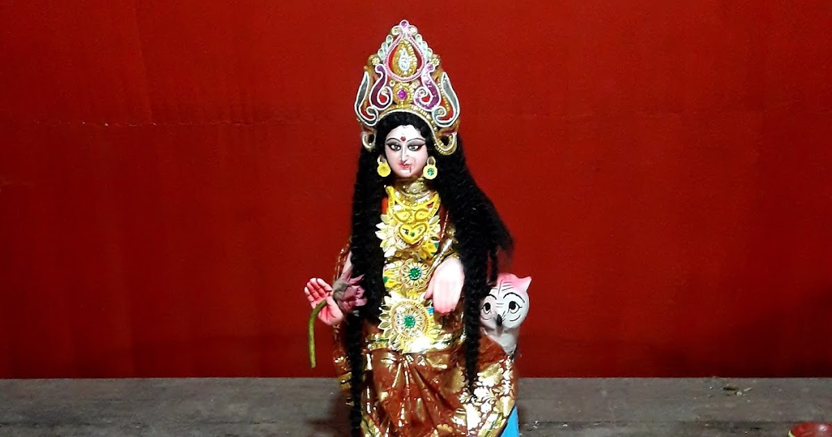 Tabulous mom Lakshmi PujaBengali style