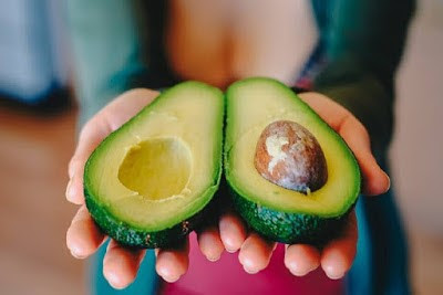 avocado calories half avocado calories half