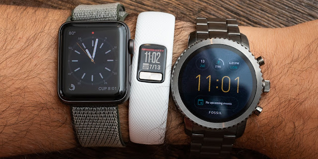 Smartwatch và Fitness khác nhau ra sao 