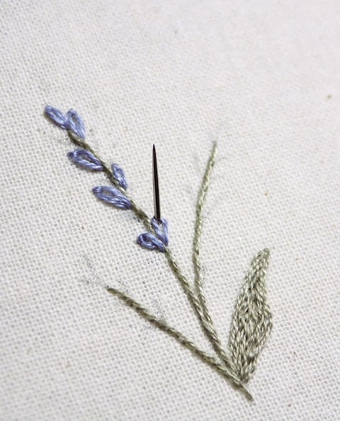 Hướng dẫn thêu hoa lavender bằng mũi Lazy Daisy