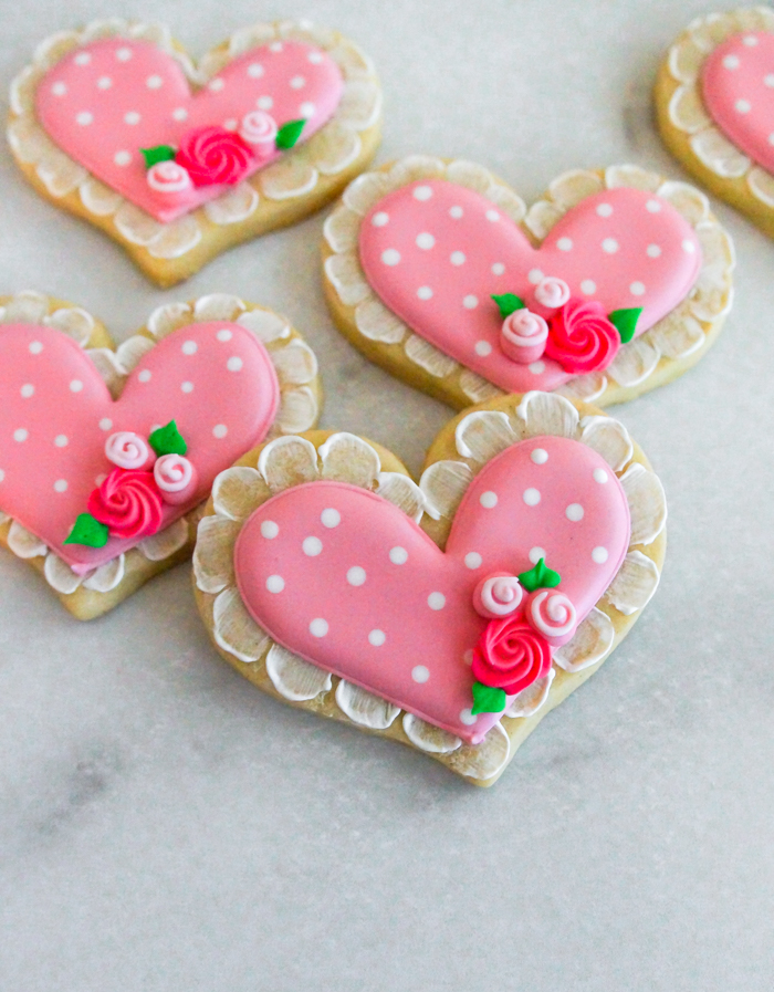 How to Make Lace-Trim Decorated Cookies