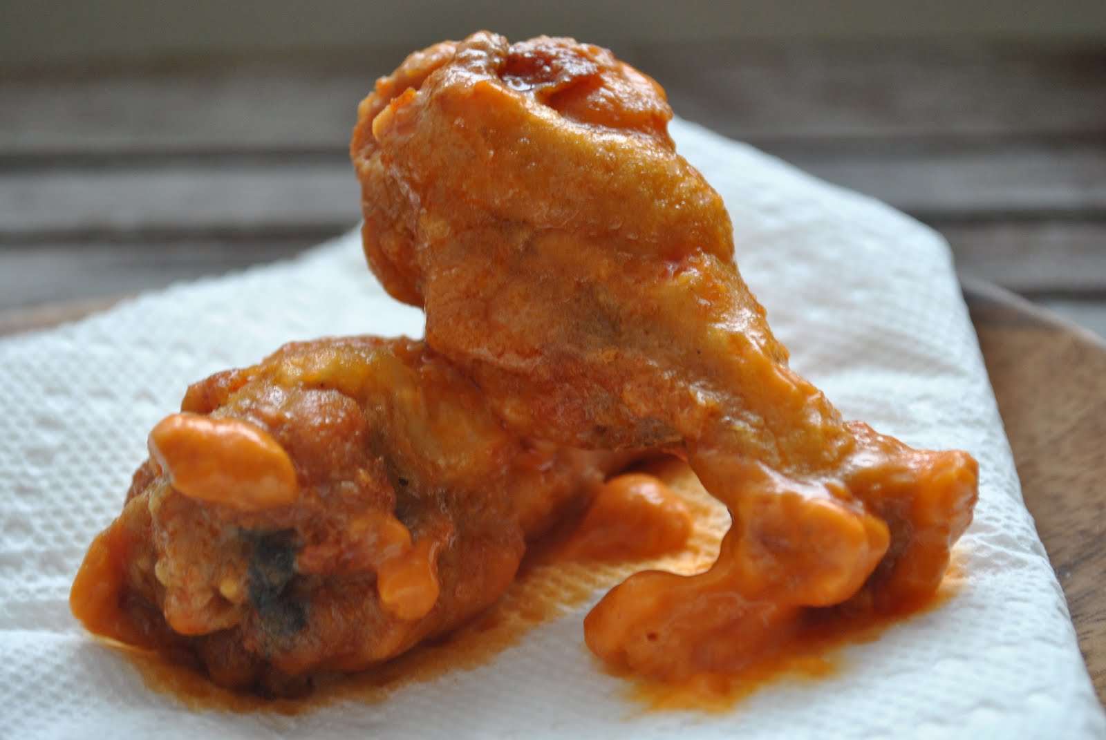 Foodette Reviews Gross Food Week 1 The Original Hooters Medium Wing