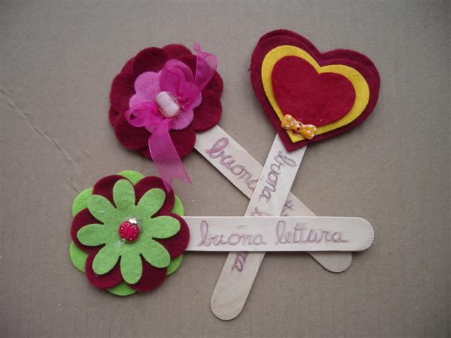 Bellezza in ricicletta: SEGNALIBRI E PORTACHIAVI IN FELTRO