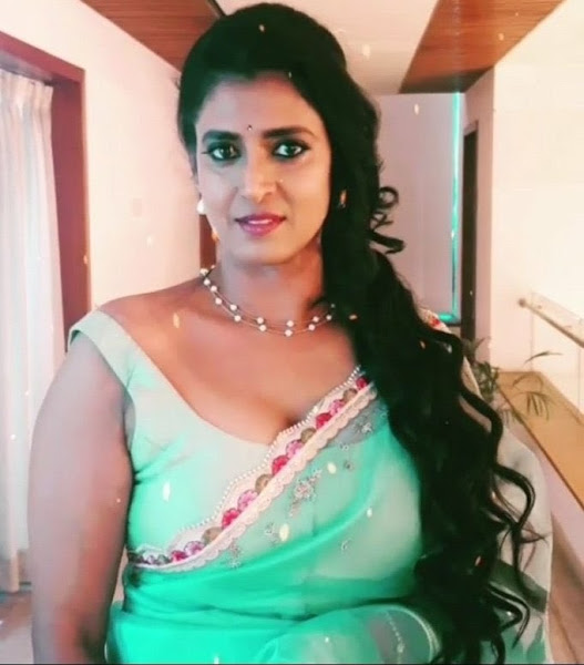 Adorable Yester year actress KASTURI stills in green color saree