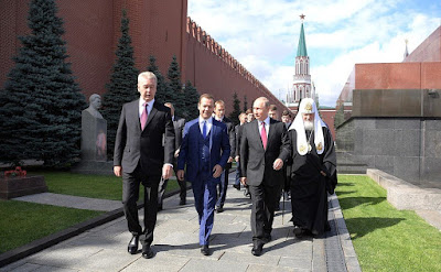 Prior to the gala concert marking the 870th anniversary of Moscow. From left: Mayor of Moscow Sergei Sobyanin, Prime Minister Dmitry Medvedev, Vladimir Putin and Patriarch Kirill of Moscow and All Russia. Dmitry Medvedev, Vladimir Putin, Patriarch Kirill of Moscow and All Russia, Sergey Sobyanin