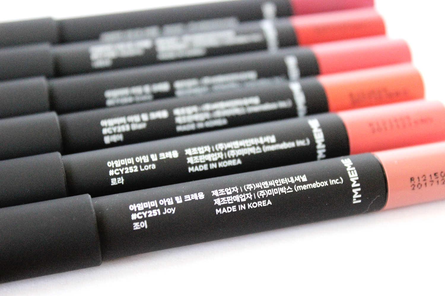 MAC Oh Honey Velvetease Lip Pencil Review & Swatches