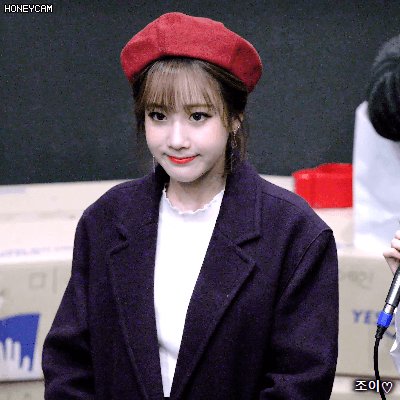 180128 DVD상영회 러블리즈 핵주먹 유지애.gif | 인스티즈