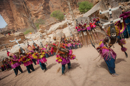 Safari Fusion blog | Photographer Anthony Pappone | Dogon mask dance, Pays Dogon Country, Mali