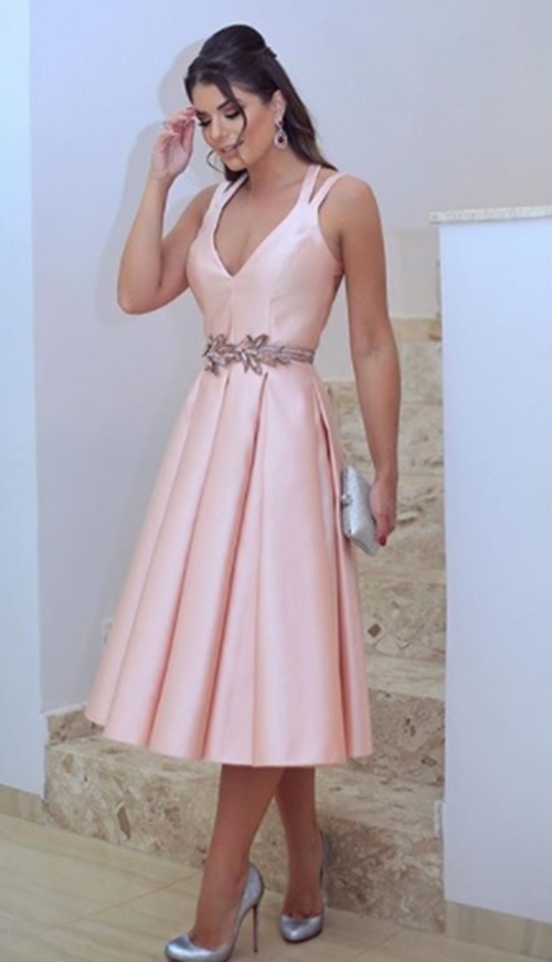 vestido de festa curto rosa  bordado 