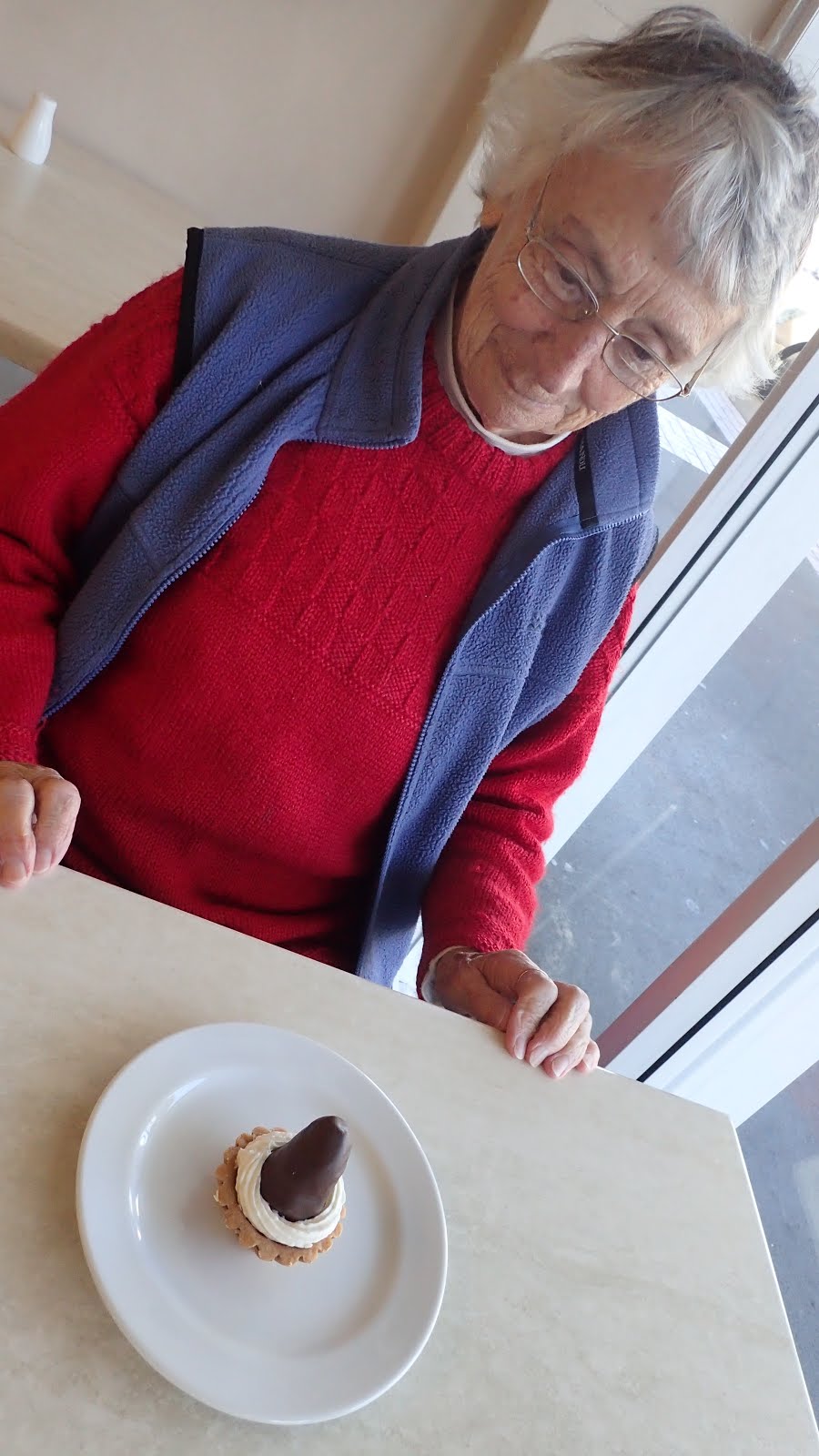 Bemused mother with a Mexican hat cake