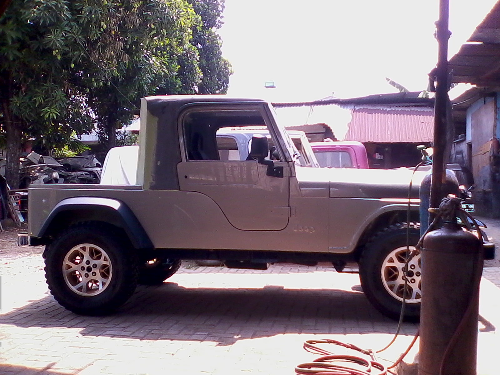 kaca jeep