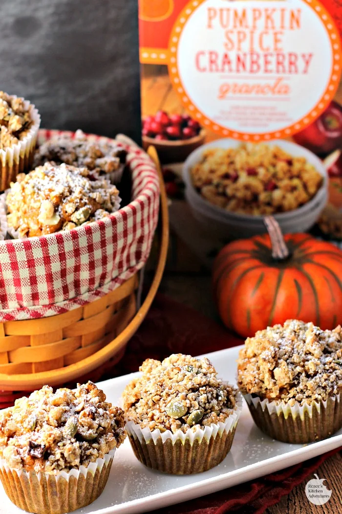 Pumpkin Spice Cranberry Crunch Muffins - easy recipe for a delicious muffin with the tastes of Fall! Enjoy for breakfast or an anytime snack! #FlavorsofFall ad