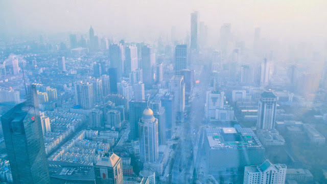 tòa tháp Zifeng cao 450 mét ở Nam Kinh, Trung Quốc