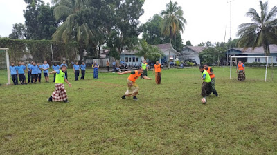 Sepak Bola "Sarung" Meriahkan HUT RI ke-75 di Lanud Sam Ratulangi