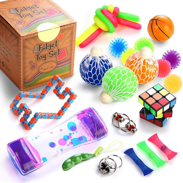 20 Great Travel Toys to Make Your Next Road Trip with Kids More Fun