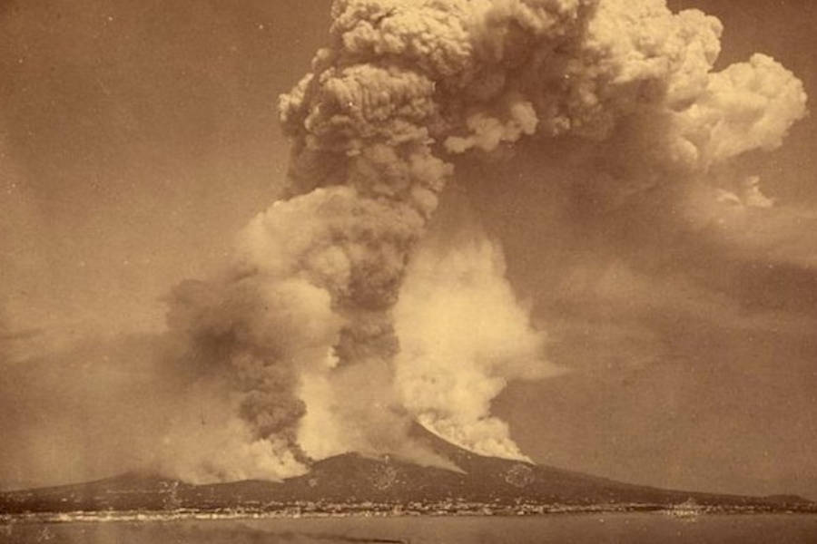 krakatoa-explosion.jpg