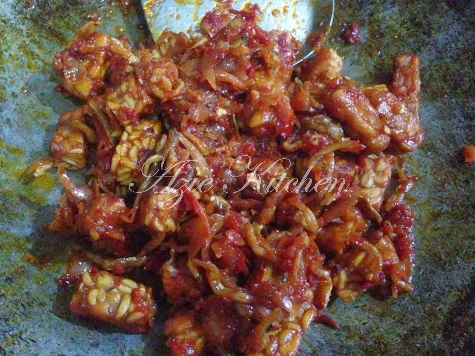 Tempe Goreng Bersambal Dengan Ikan Bilis