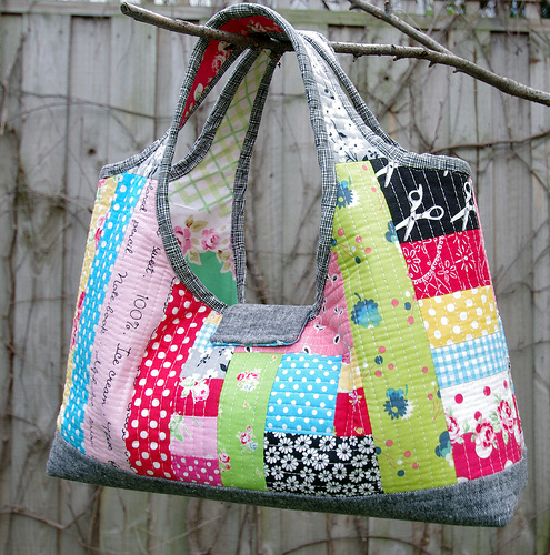 Red Pepper Quilts: Quilt As You Go - Tiny Tinker Tote