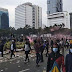 Massa Jebol Kawat Blokade Istana, Polisi Tembak Gas Air Mata