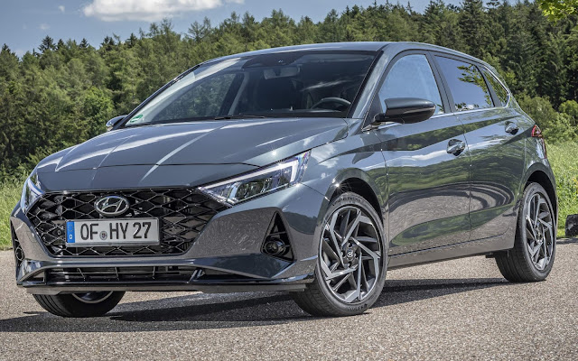 Hyundai i20 2021 ganha sistema de som Bose e painel digital