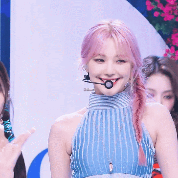 프로미스나인 백지헌 8장 ㄷㄷ