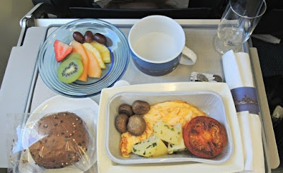  Benarkah Perlu Elak Makan Dalam Penerbangan?  