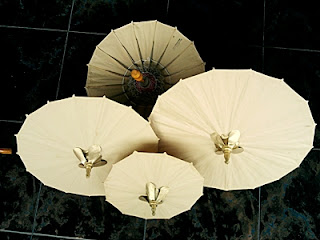 Payung kertas polos belum di lukis dan di warna