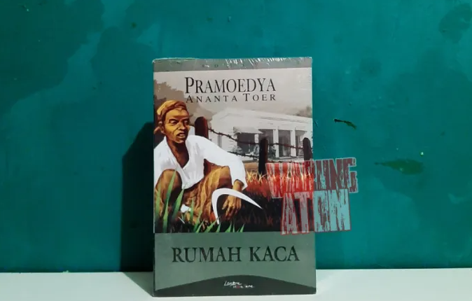 RESENSI NOVEL FIKSI RUMAH KACA Gerbang Putra