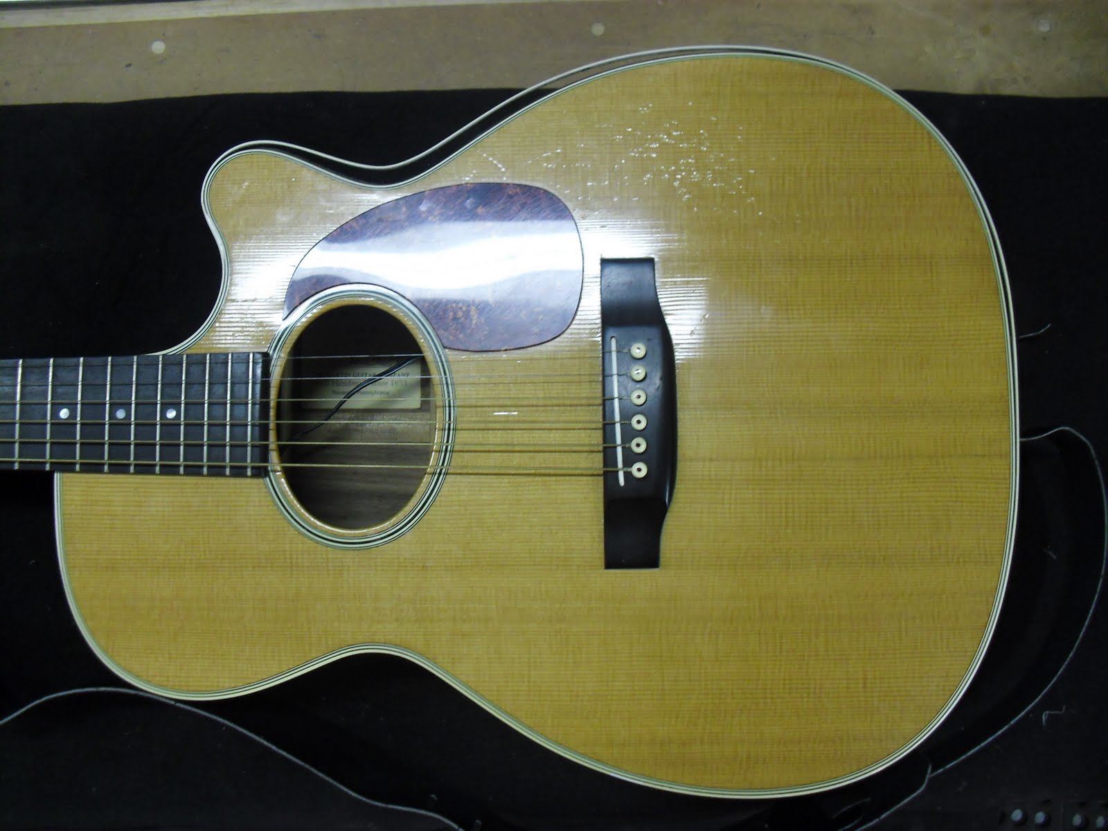 Brockway Guitars Martin Binding Reglue