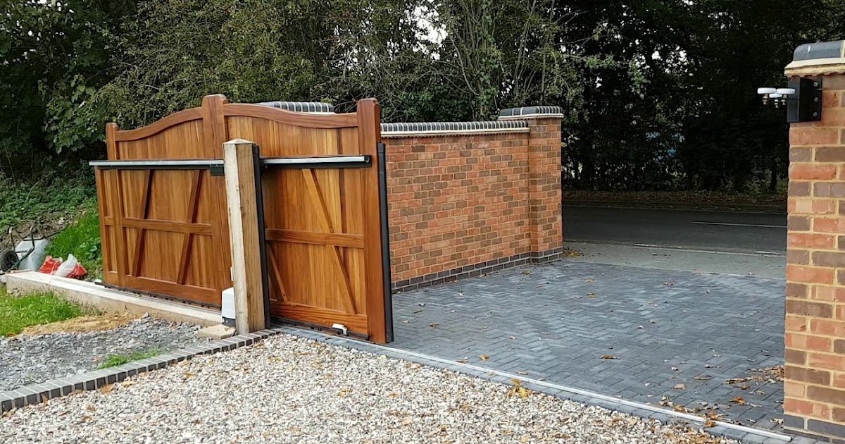 Cheap Wooden Sliding Gates