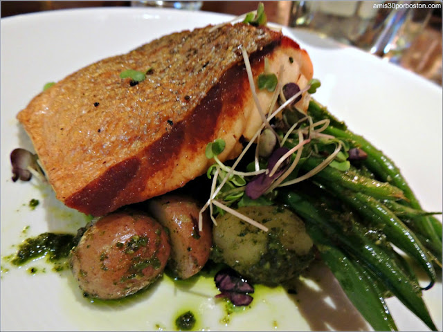 The Hourly Oyster House: Grilled Salmon