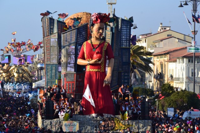 Carnevale di Viareggio 2020 - Poracci In Viaggio carnevale-di-viareggio-2020-poracci-in-viaggio