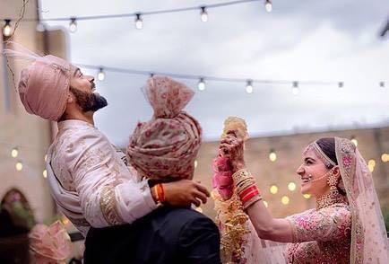 Anushka and Virat Wedding Pics