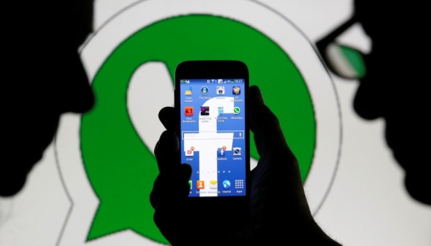 Come evitare che WhatsApp passi le tue informazioni a Facebook.