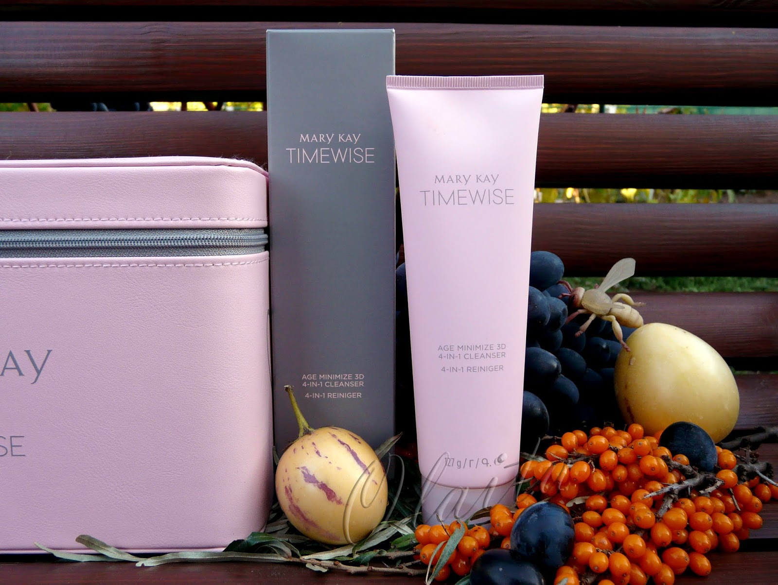Таймвайз мери кей. Крем набор мери кей. Mary kay timewise отзывы. Mary kay timewise отзывы. Мультифункциональное очищающее средство timewise 5x.