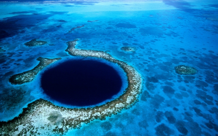 Black Hole Kit Images: Black Hole Ocean