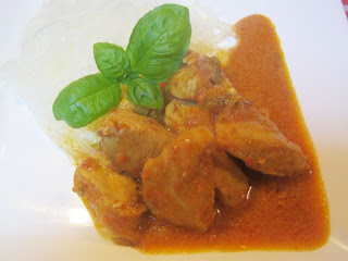 Murgh Makhni - Curry de pui cu unt si taitei de sticla