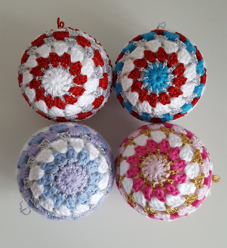 A Playful Stitch Crochet Bauble Free Pattern