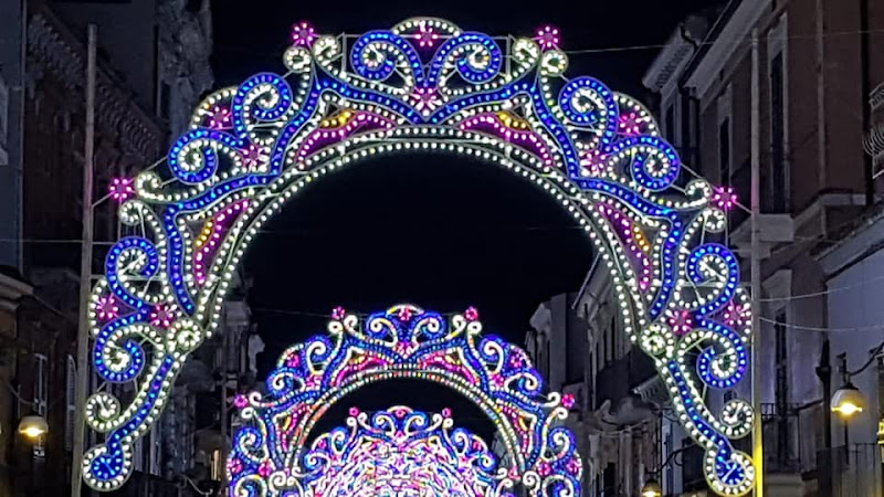 L'apertura della Festa del Perdono, luminarie musicali. Interviste