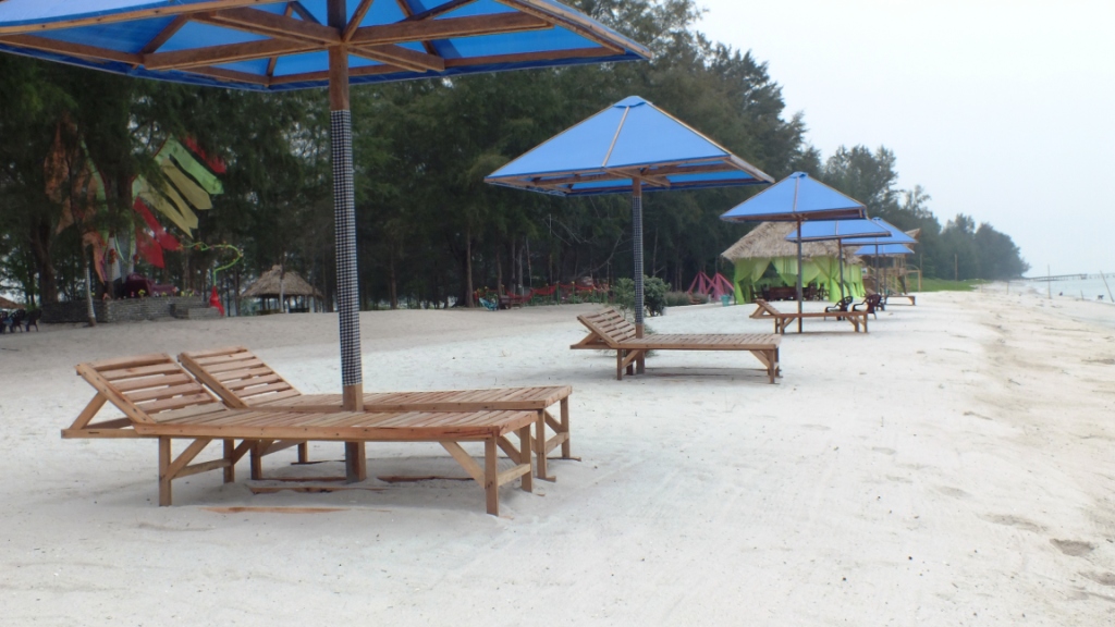 Pantai Cemara Kembar di Perbaungan, Serdang Bedagai - SeMedan.com