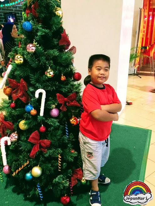 Review : Upin Ipin Jeng jeng jeng Review : Upin Ipin Jeng jeng jeng