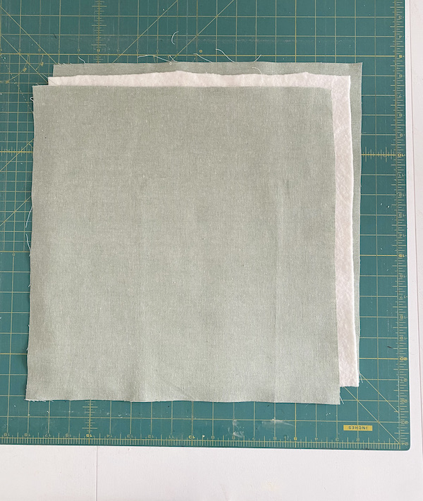 Scallop Placemat Free DIY Sewing Tutorial