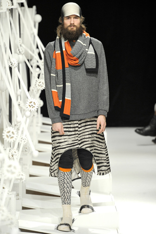 THEFASHIONVISION: By Julian Monge, Skirt trend fashion men's, Thom ...
