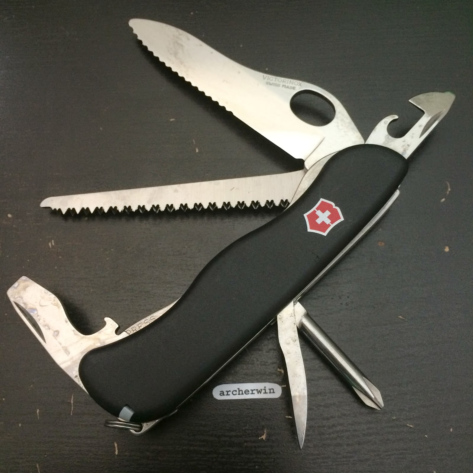 archerwin's Swiss Army Knives COLLECTION Victorinox One Handed