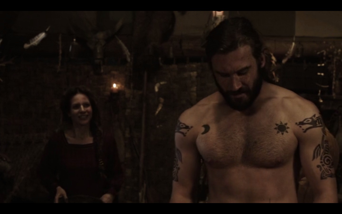 Vikings 1x08 - Clive Standen, George Blagden & Naked Extra.