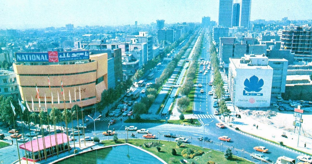Before the Islamic Revolution: 21 Vintage Photos Capture Everyday Life