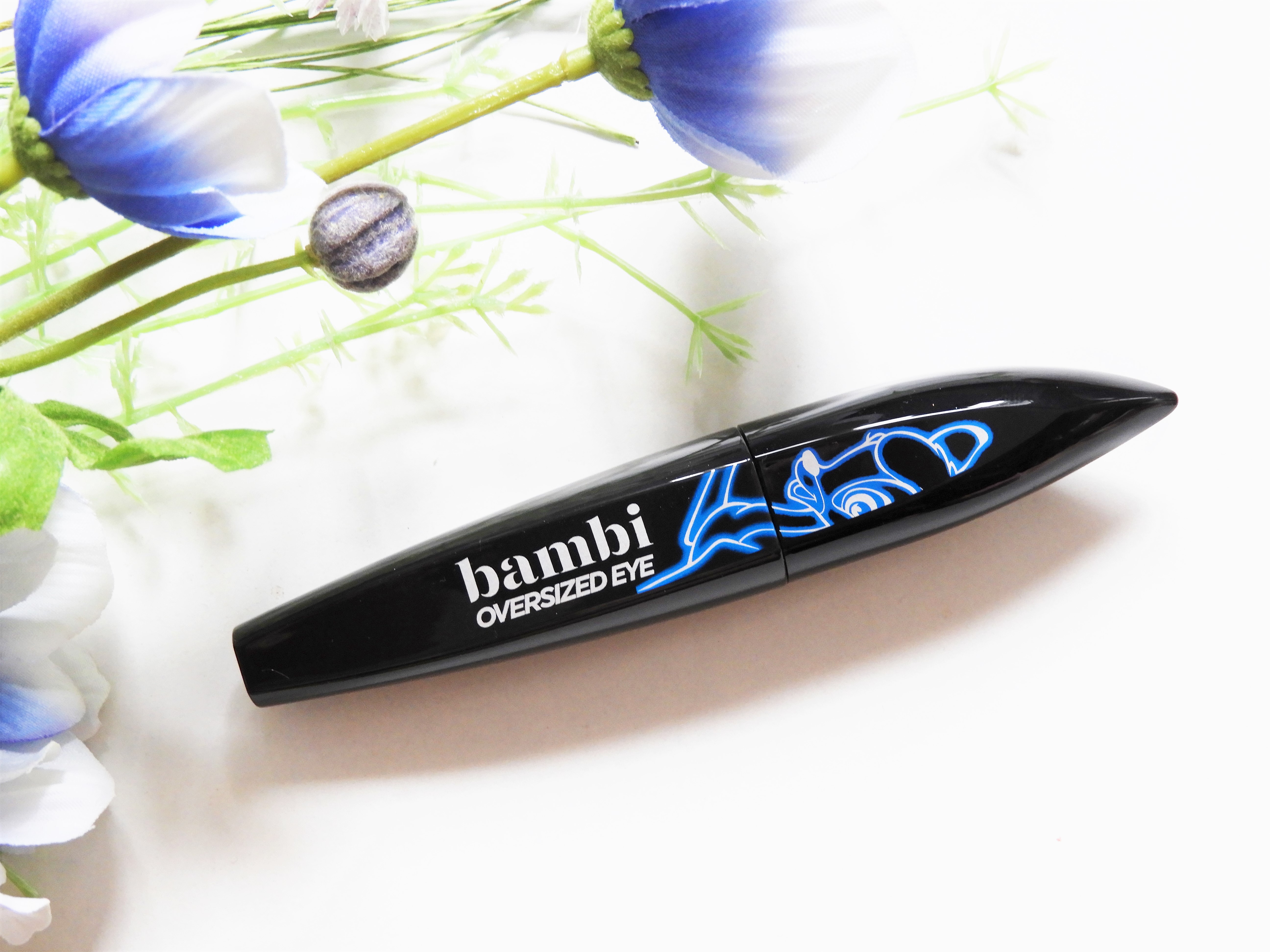 Review L'Oréal Bambi Eyes XXL Oversized Eye mascara Irispraat.nl