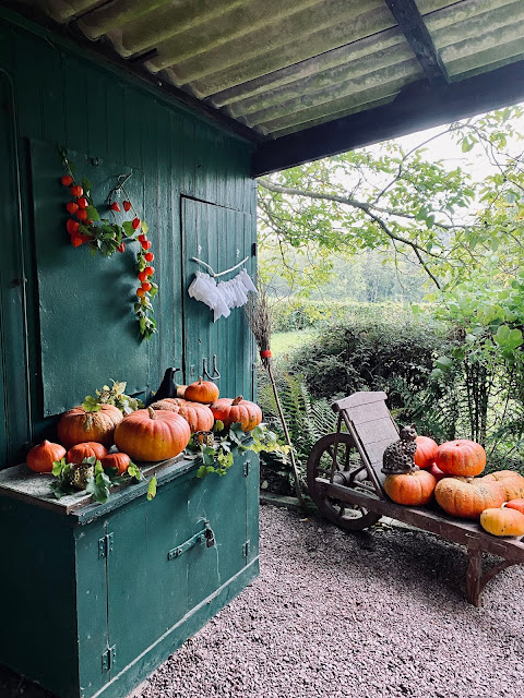 Décoration éphémère pour Halloween sans abîmer les murs