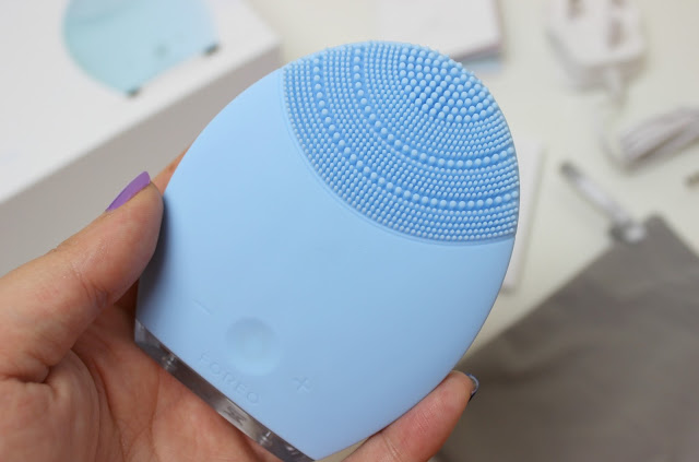 A picture of FOREO Luna for Combination Skin