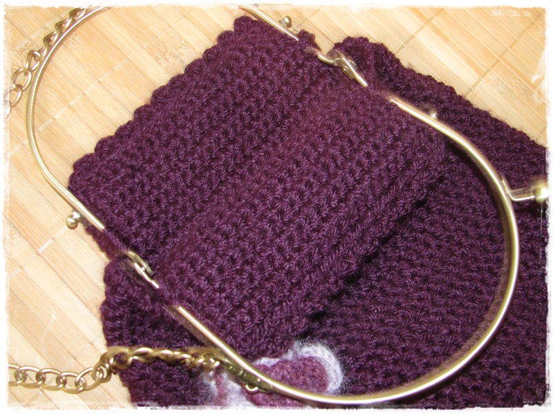 Bolsos de crochet con boquilla metálica